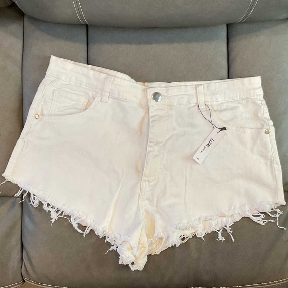 New Vintage size 14 White Cutoff Short shorts Lori